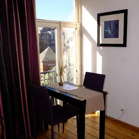 Hotel apartamentowy Eelhouse Private 2*